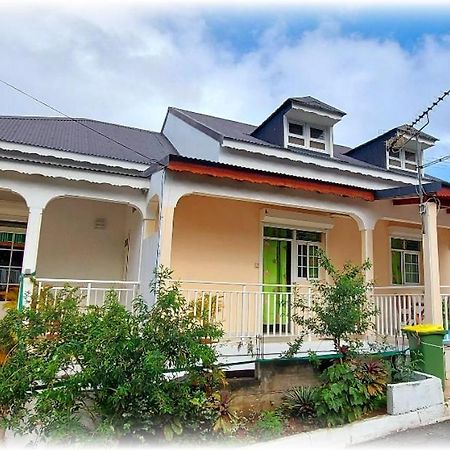 Apartamento Féfé Vieux-Habitants Exterior foto